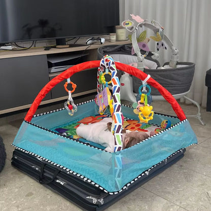 tapis-eveil-bebe-bleu-arche-jouets-suspendus