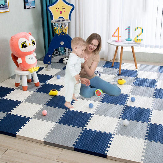 tapis-eveil-pour-bebe-bebe-marche-maman